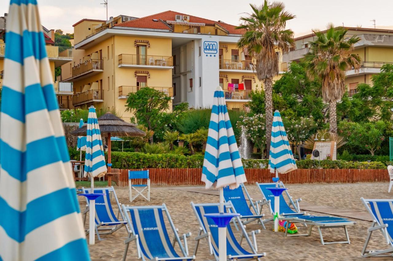 Hotel Miramare - Silvi Marina Kültér fotó