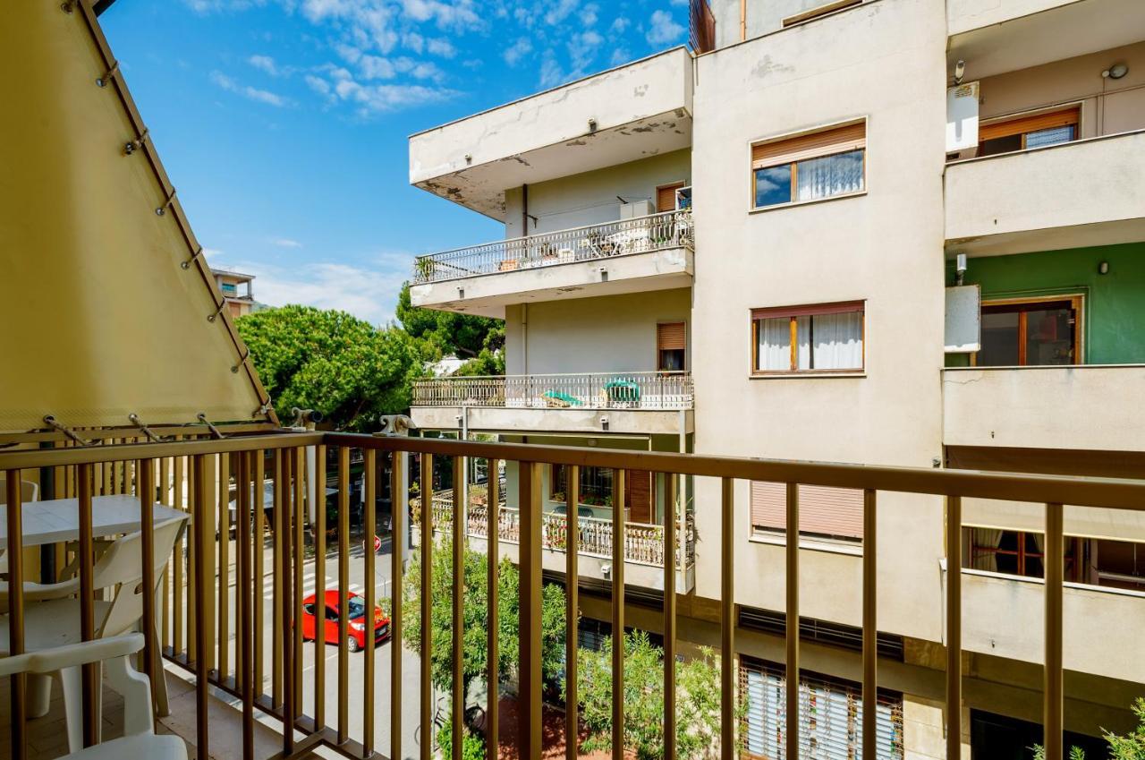Hotel Miramare - Silvi Marina Kültér fotó