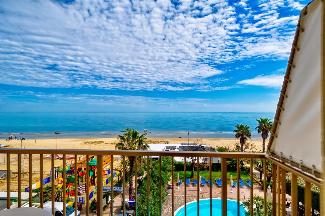 Hotel Miramare - Silvi Marina Kültér fotó
