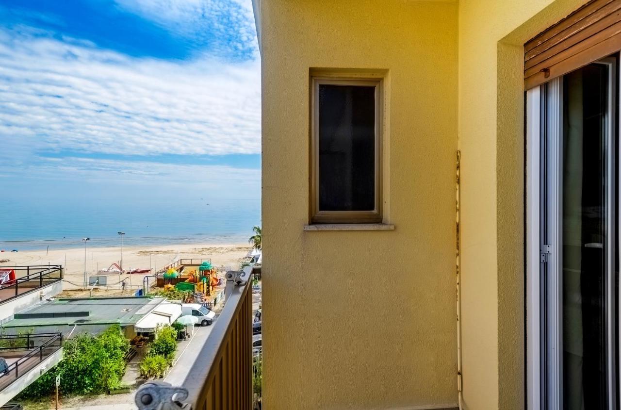 Hotel Miramare - Silvi Marina Kültér fotó