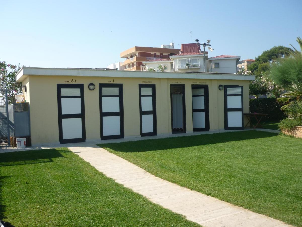 Hotel Miramare - Silvi Marina Kültér fotó