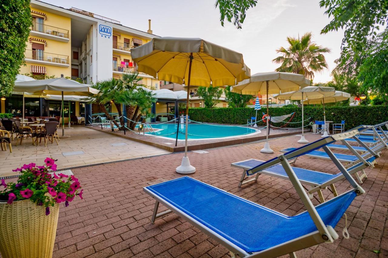 Hotel Miramare - Silvi Marina Kültér fotó